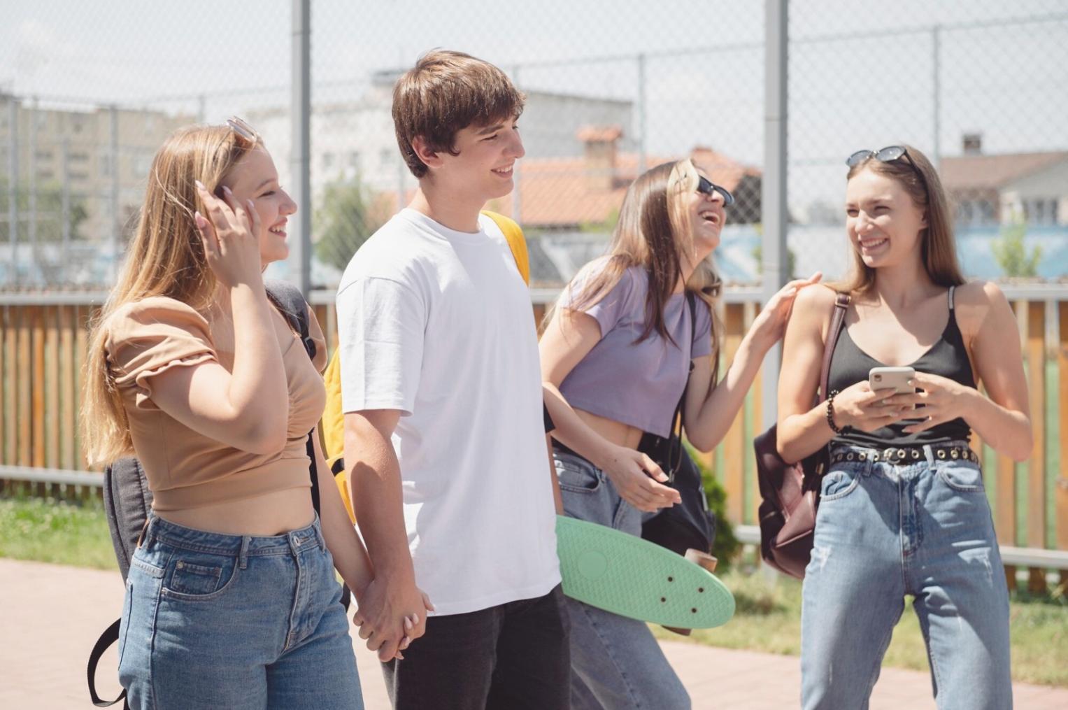 Atelier pratique de planification budgétaire avec documents et graphiques